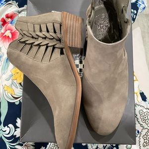 Vince Camuto booties never worn